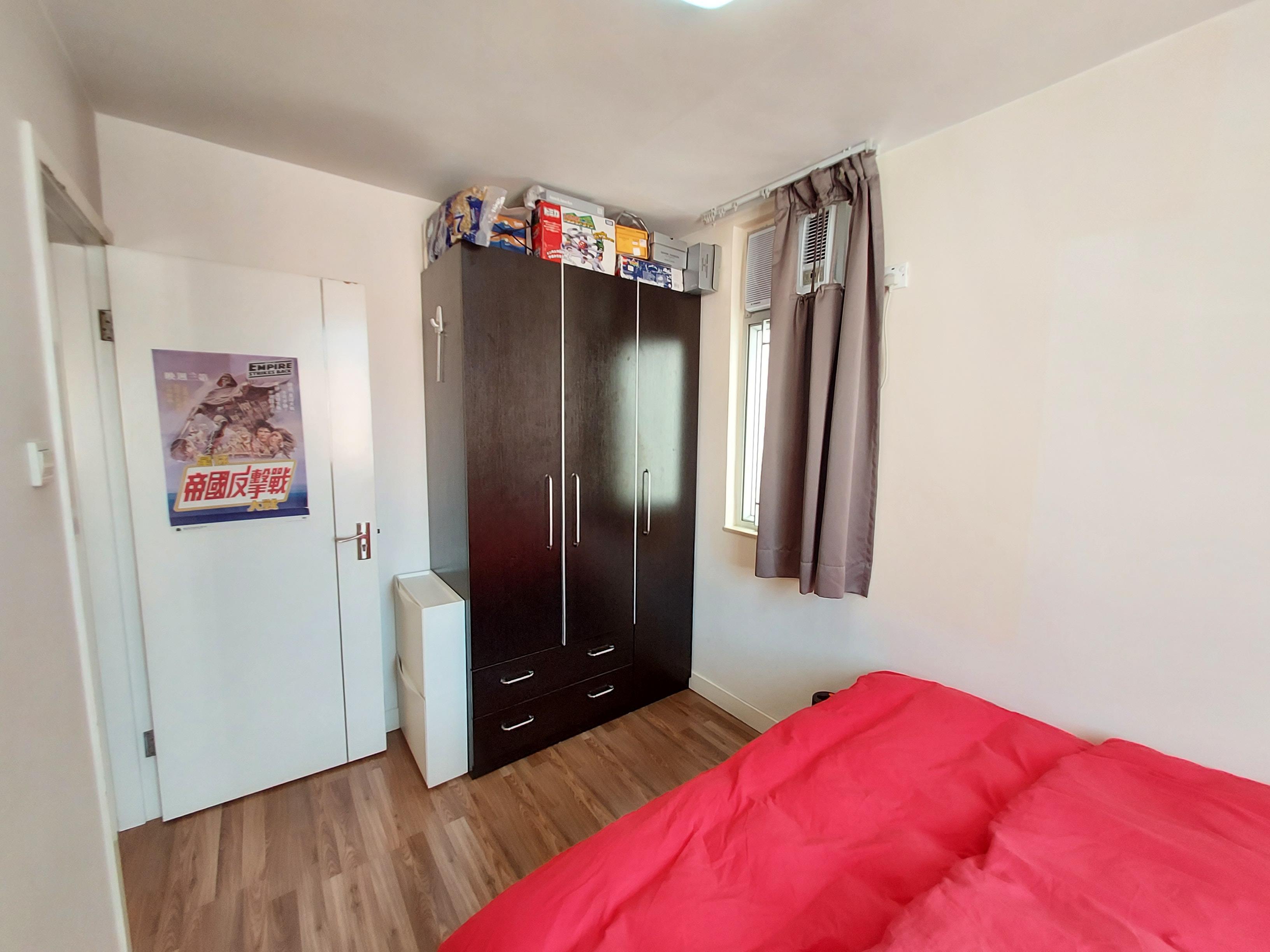 睡房四四正正,設有兩個窗戶,光猛通爽。