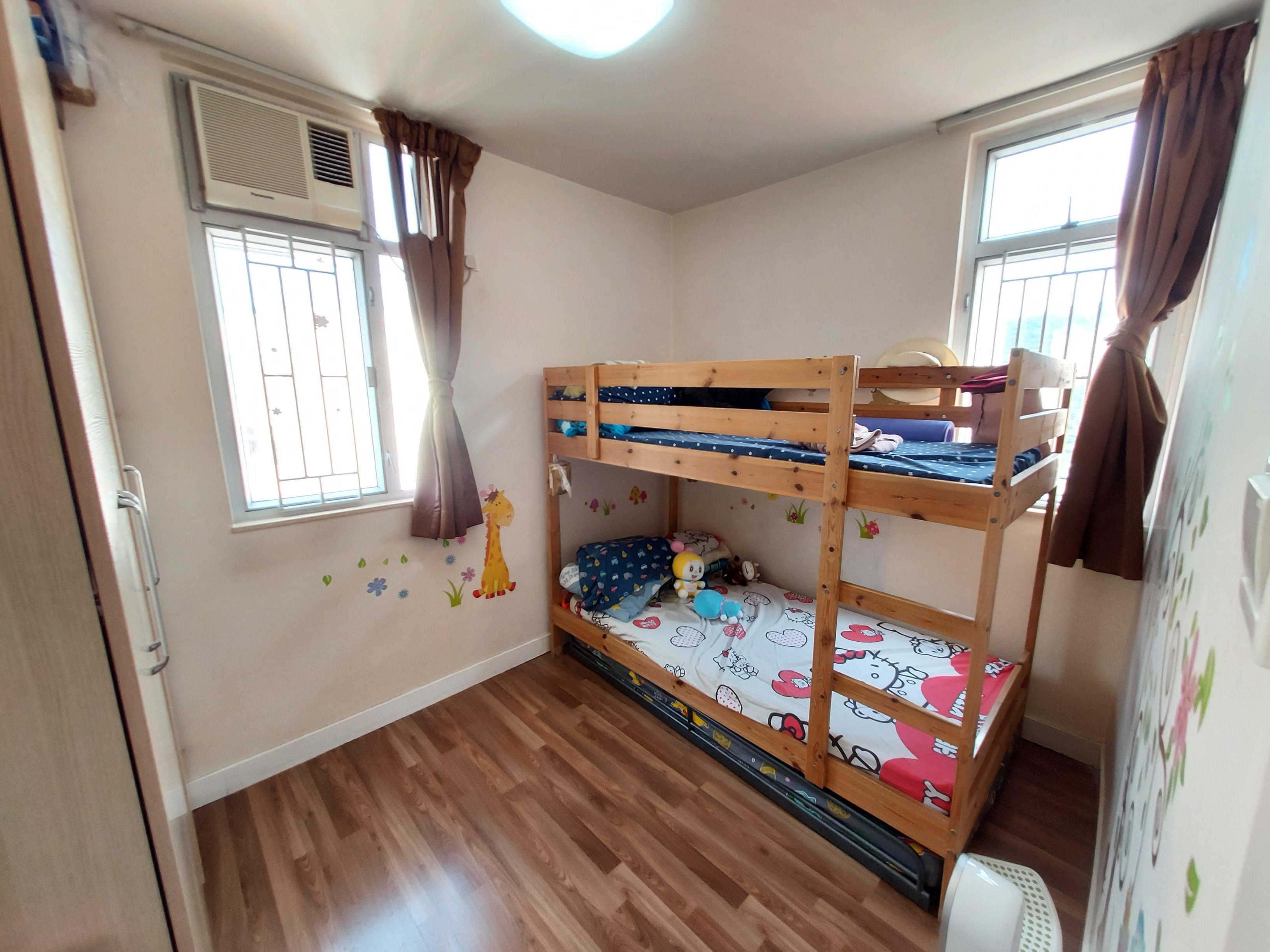 單位裝修新淨美觀,不用大翻新已可入住。