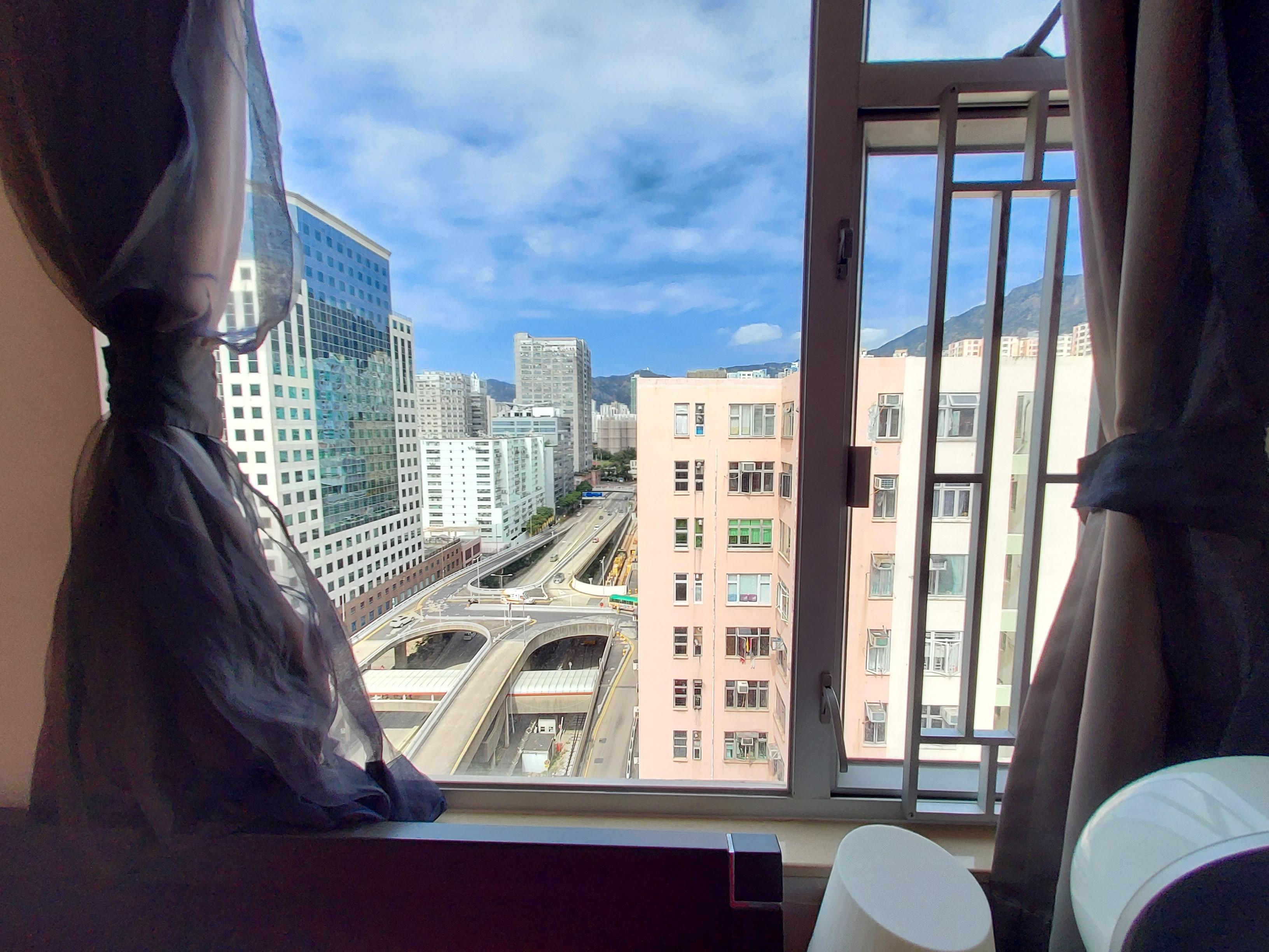 望開揚市景和樓景,還有部分山景,景觀不俗。