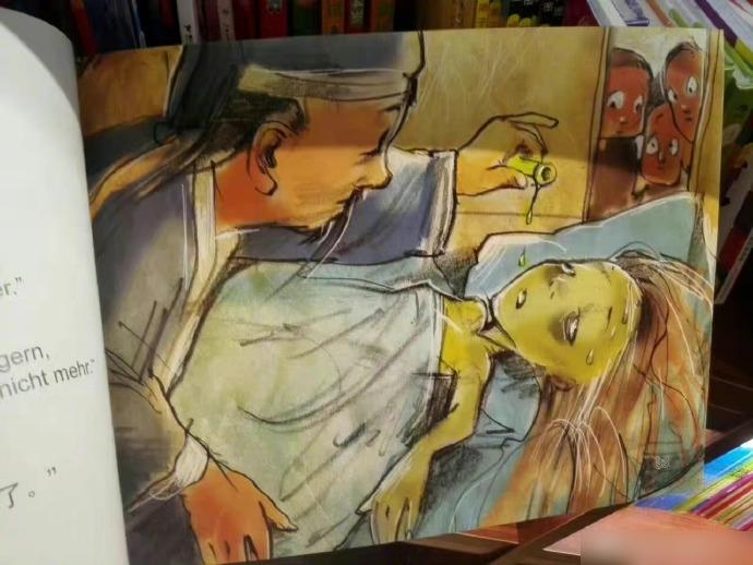 「扁鵲治病」故事插圖中的女性經常衣著單薄,或者沒有穿衣,被轟充滿性暗示。(互聯網)