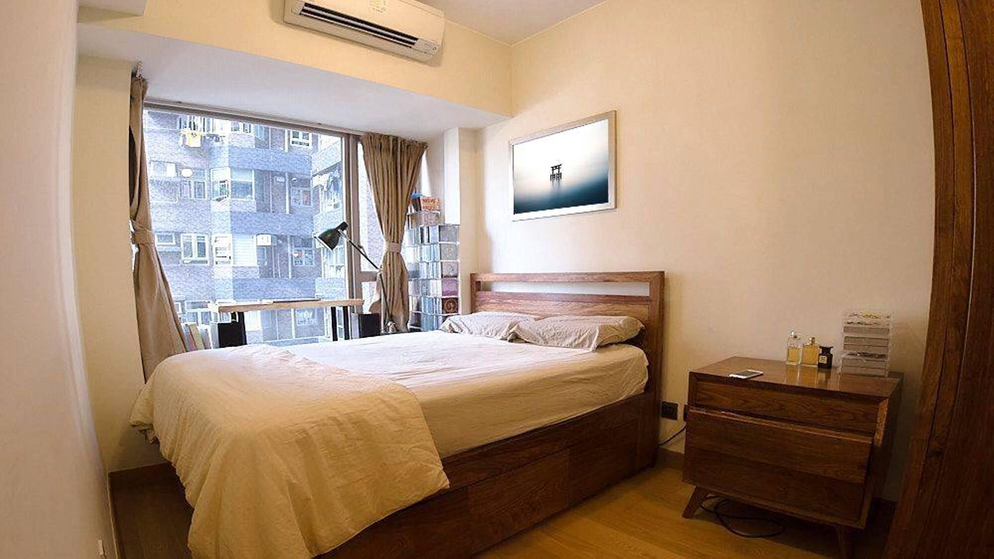 睡房間隔方正實用,放上基本傢俬後,仍有不少空間可用。