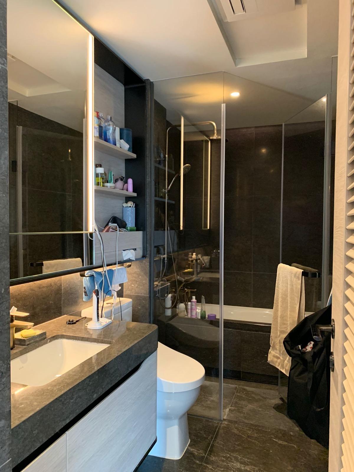 浴室採浴缸設計,新淨整潔。