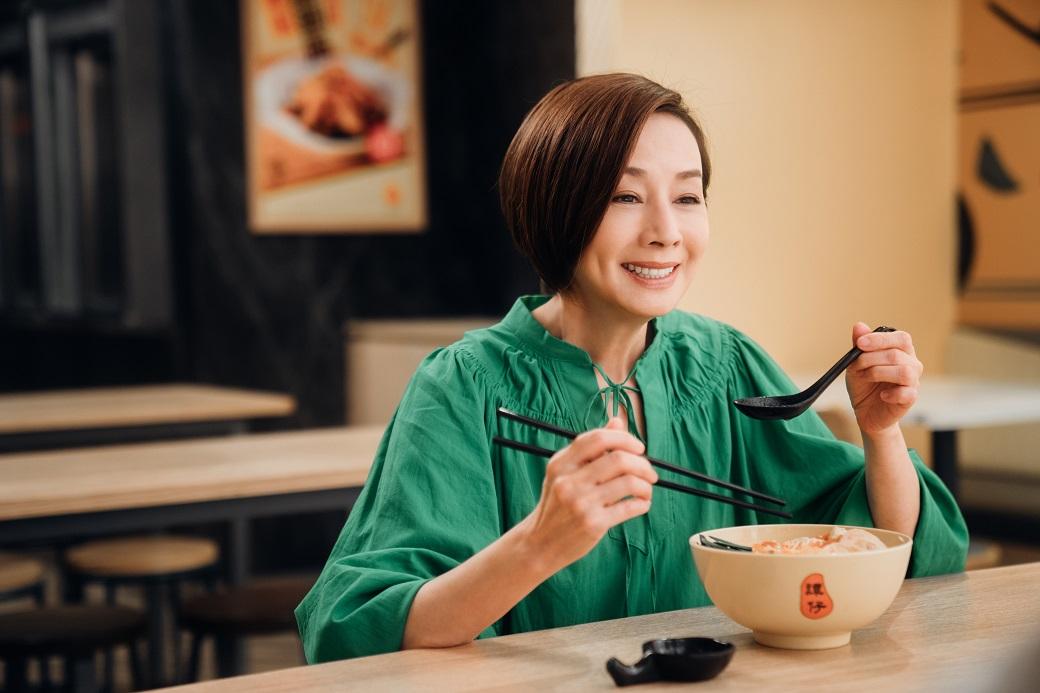 次更邀請到影后毛舜筠(毛姐),夥拍年僅17歲、首次登上大螢幕便獲提名第40屆香港電影金像獎「最佳男配角」和「最佳新演員」的馮皓揚(洋洋),聯同影壇新人郭思(Suey),一同拍攝母親節宣傳短片。