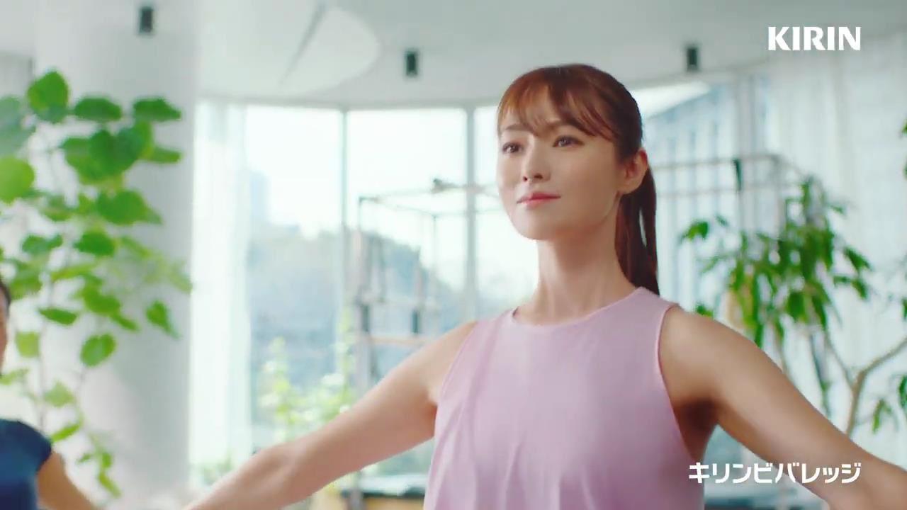 深田恭子代言的紅茶飲品有新廣告播出。