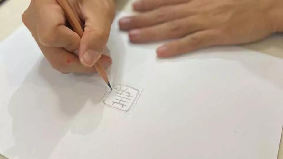 由專家老師引領,深入認識傳統篆刻技藝的故事。