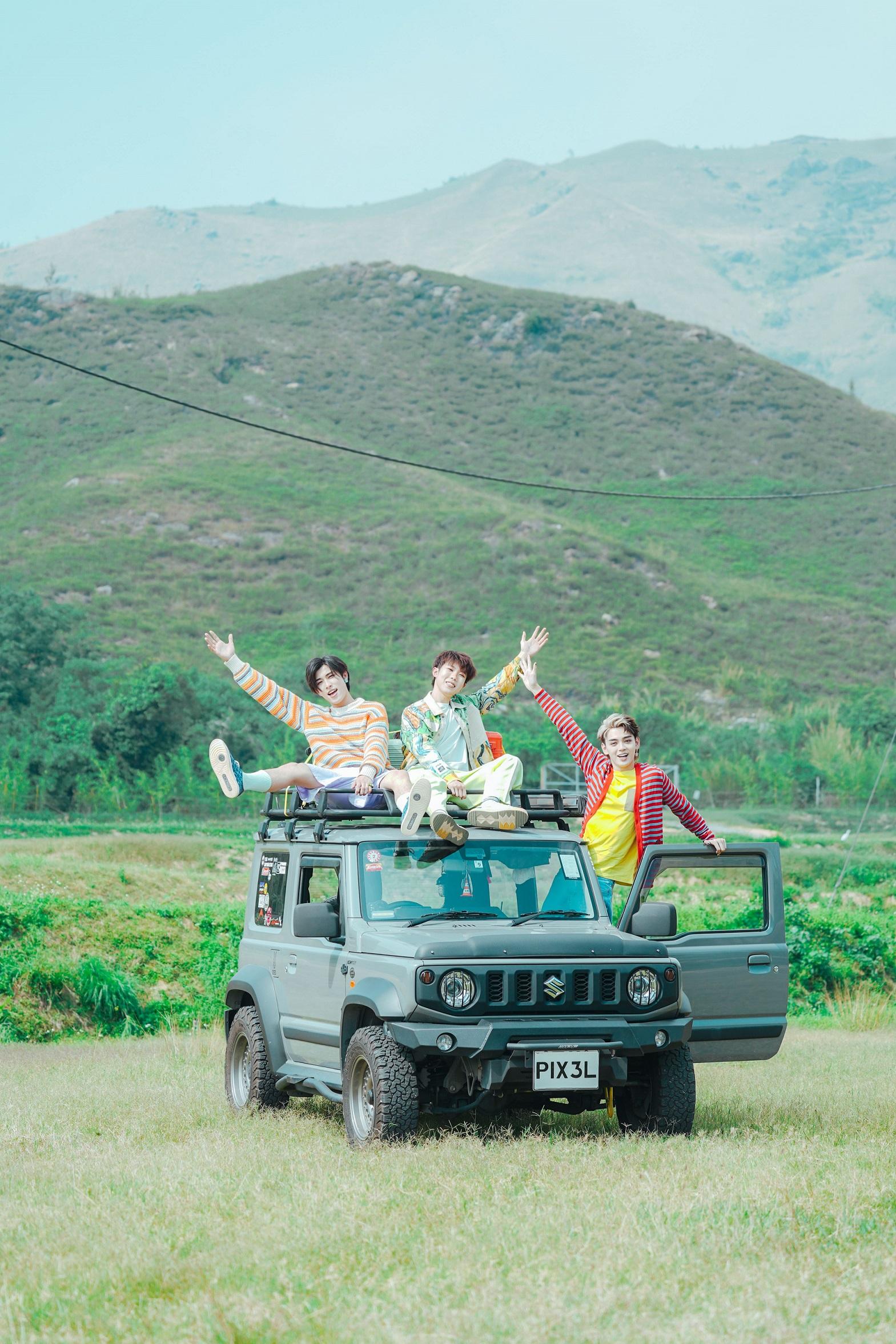 P1X3L在烈日當空下為新歌《This Is How We Roll》拍MV。