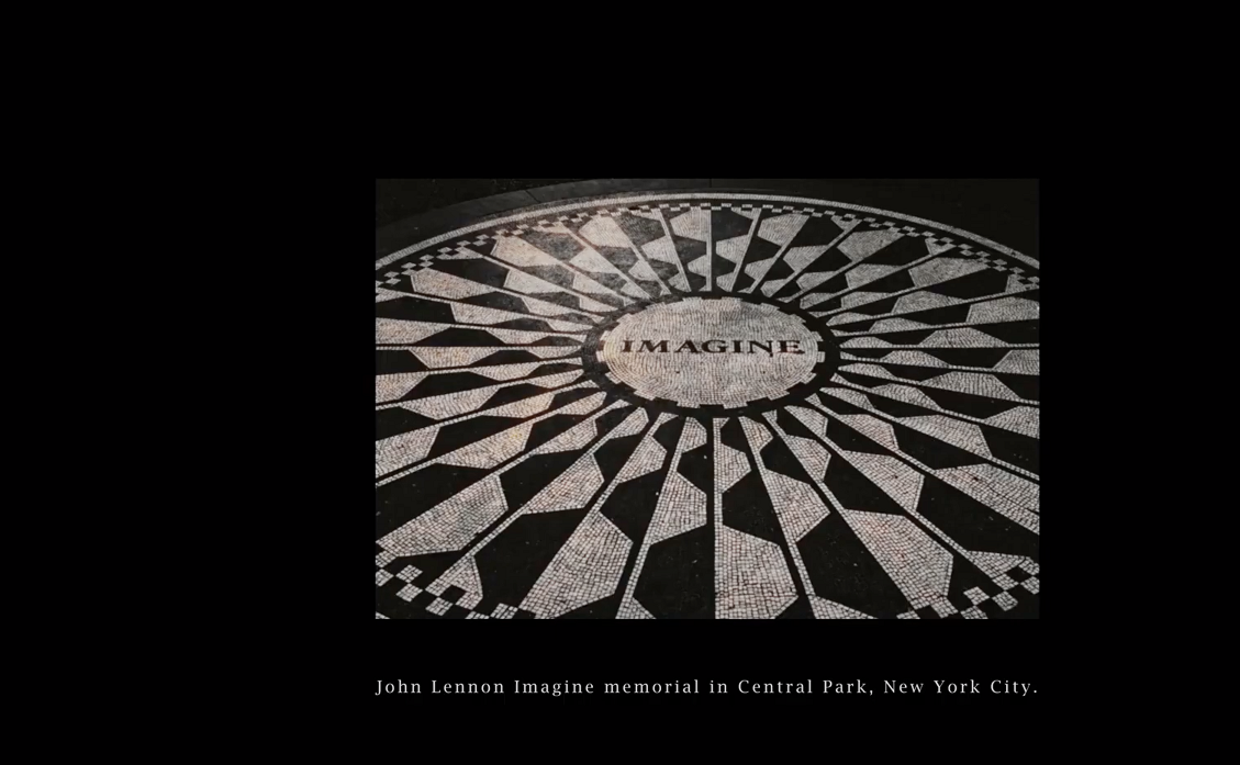 MV結尾展示不同的反戰作品,此為John Lennon的反戰名曲《Imagine》。