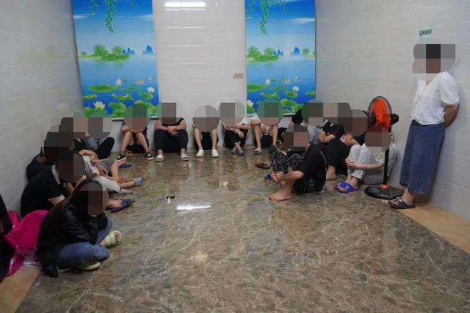 上月24日晚,陸豐一個專騙外國人的電騙集團20人被捕。(互聯網)