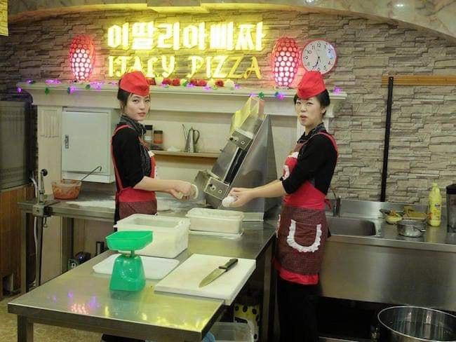 「朝鮮經貿文化情報 DPRK」推介北韓PIZZA店。(FB)