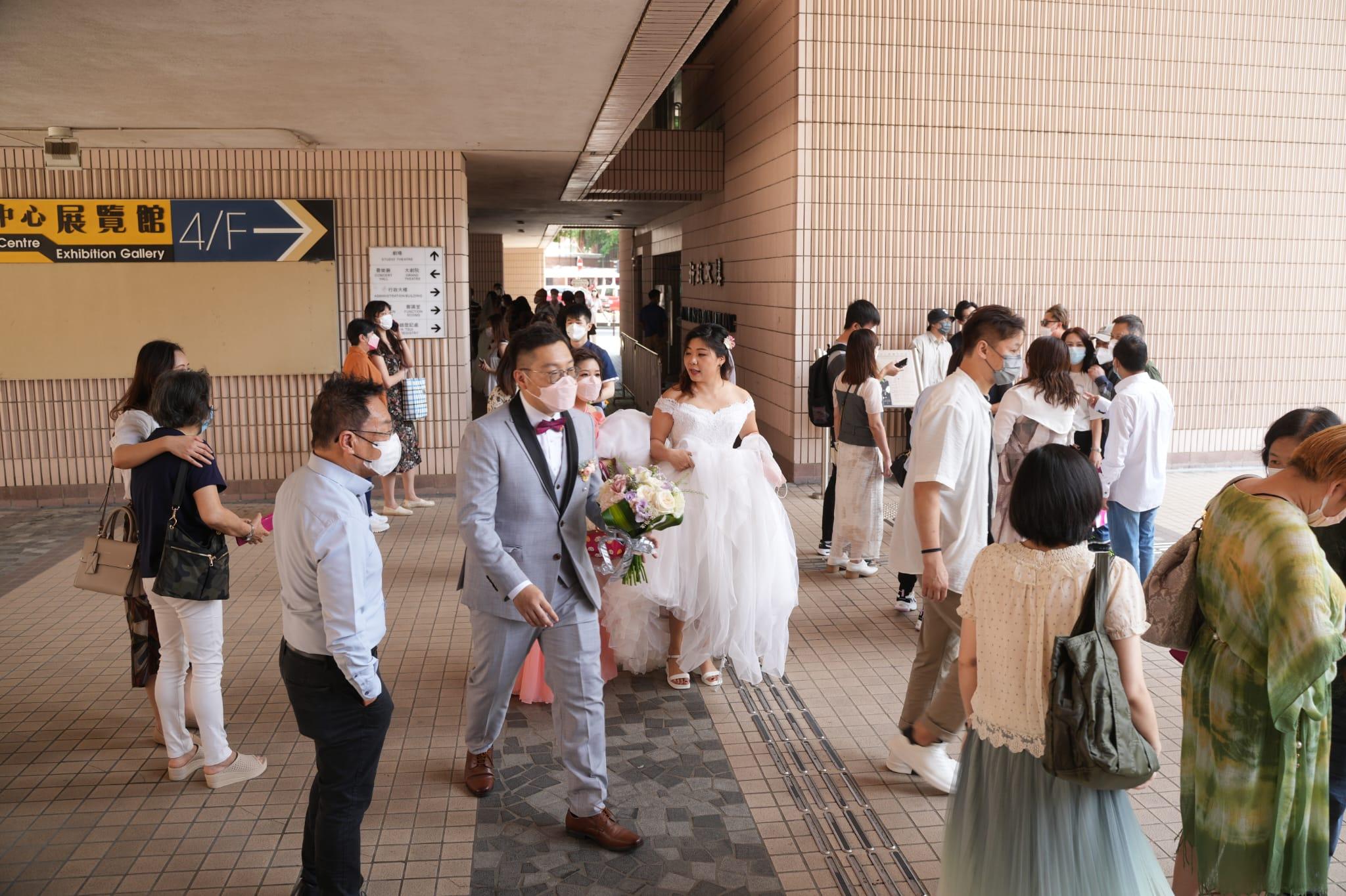 超過400對準新人打算在今日「520」登記結婚,創4年新高。(陳奕釗攝)