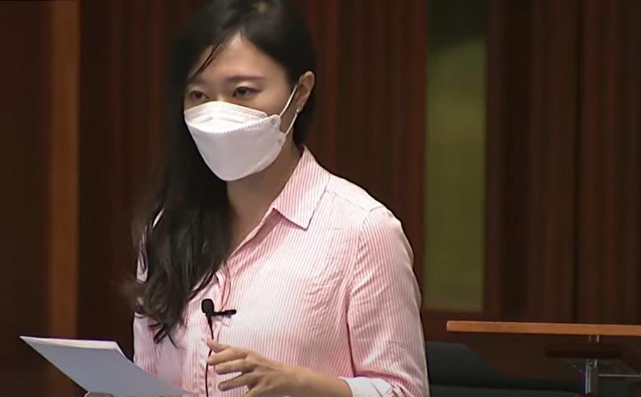 陳穎欣指,關注現時無專門法例規管網上眾籌。(立法會直播截圖)