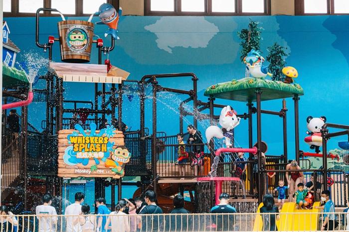 水上樂園今次重開,聯同英語教育中心呈獻「威威水地帶」。