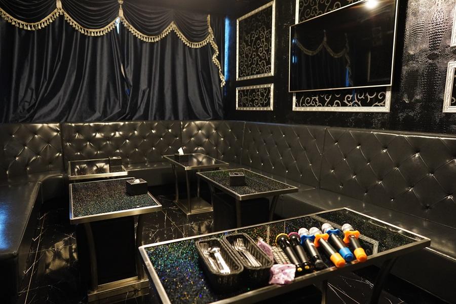 卡拉OK場所今日終於重開。(資料圖片)