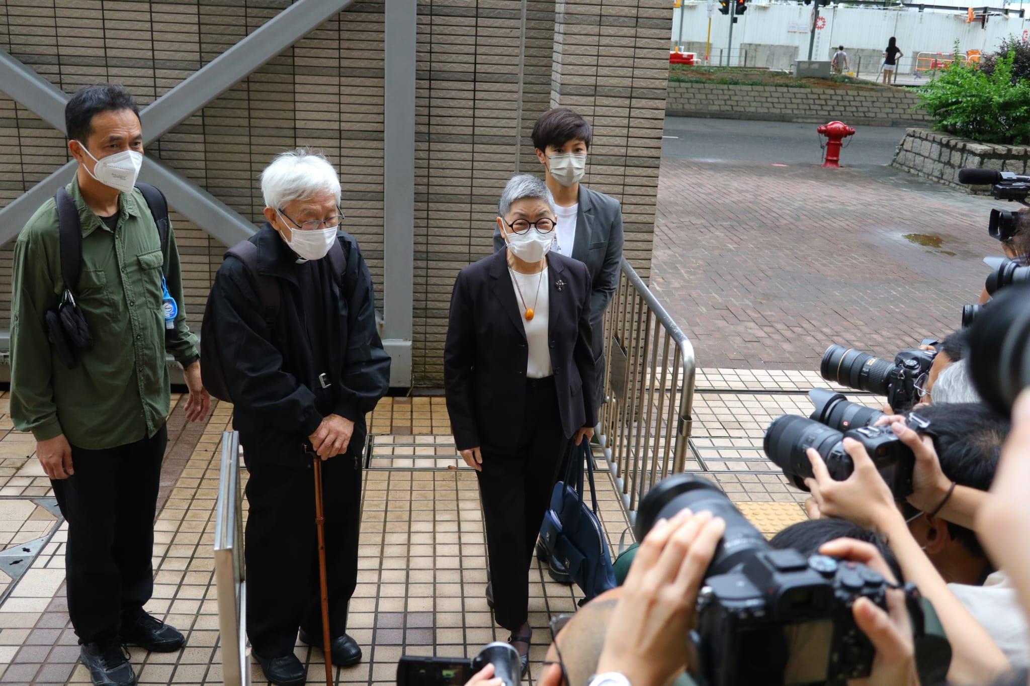 612基金案件,陳日君、吳靄儀及何韻詩等今日在西九龍裁判法院提堂。(鍾式明攝)