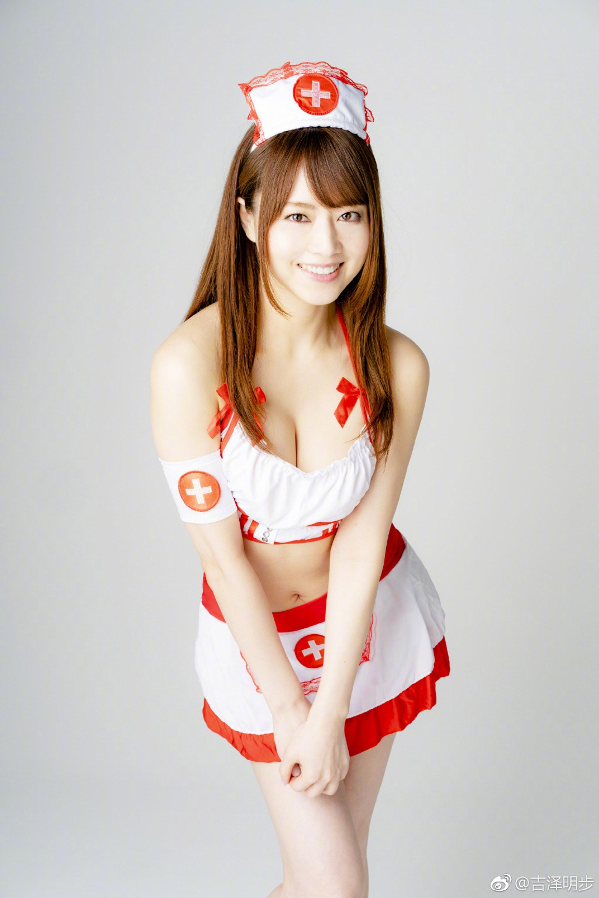 吉澤明步亦已引退AV界。