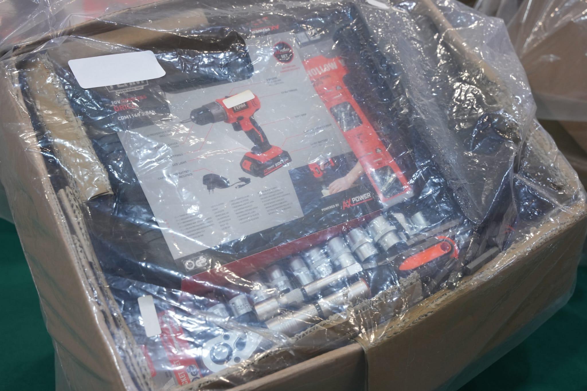 在機場檢獲報稱為荷蘭電鑽的貨物。