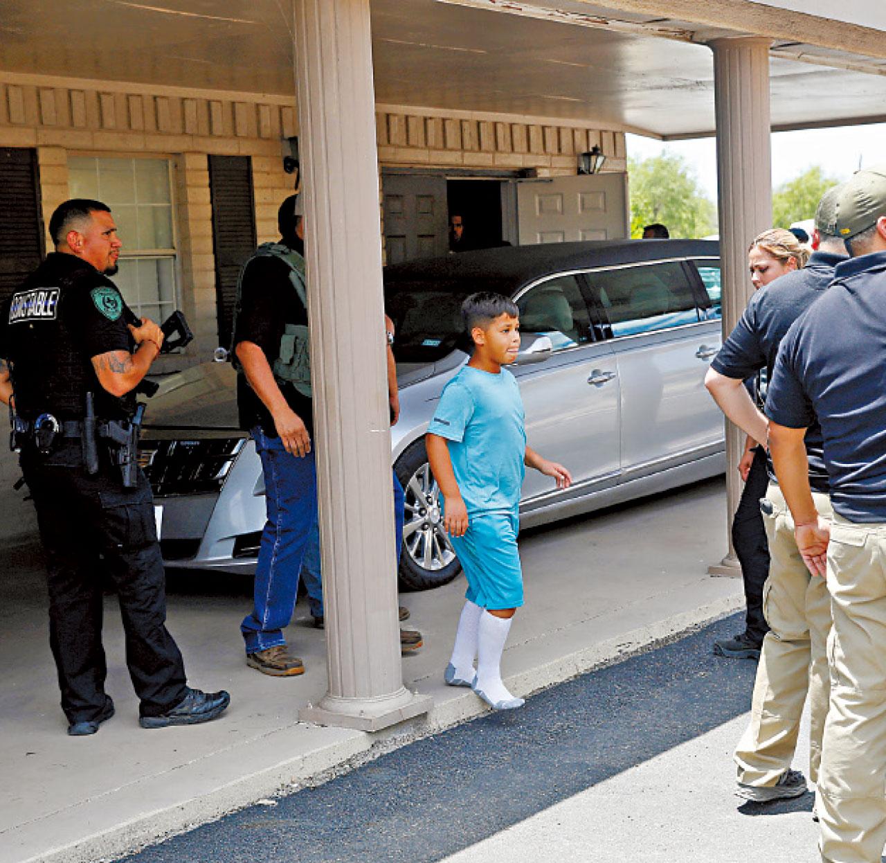 校園槍擊|18歲槍手闖小學開殺戒 19童2老師慘死