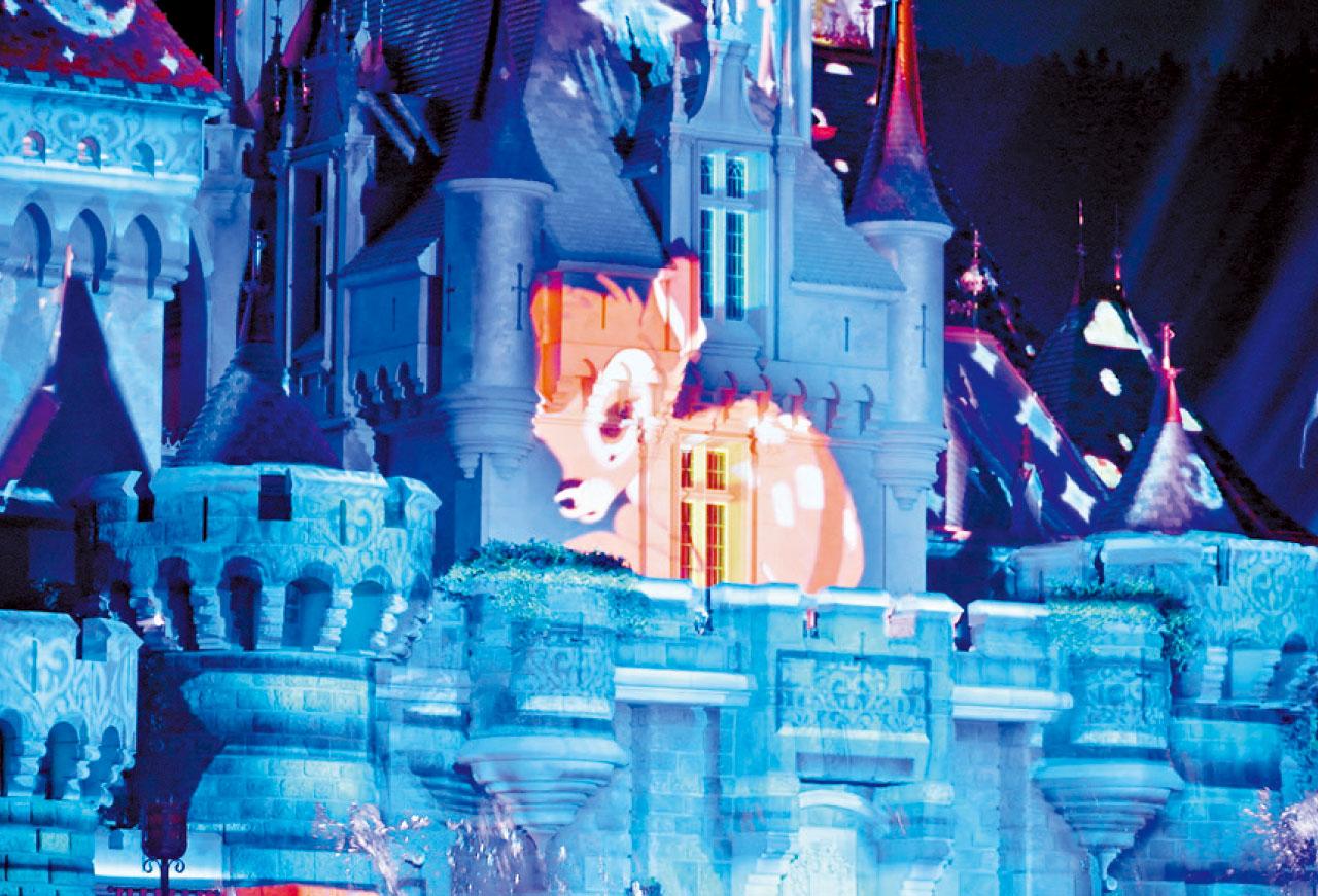 全新節目|20分鐘光影匯演穿梭人生 迪士尼城堡煙花6月中回歸