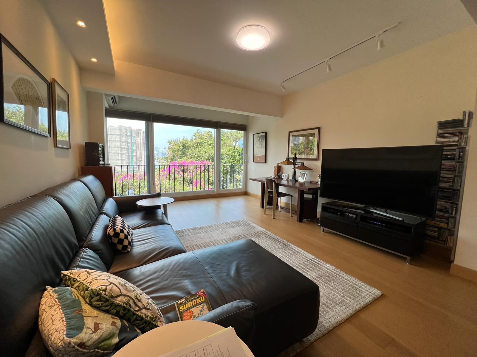 客廳十分闊落四正,窗戶亦大,光猛舒適。