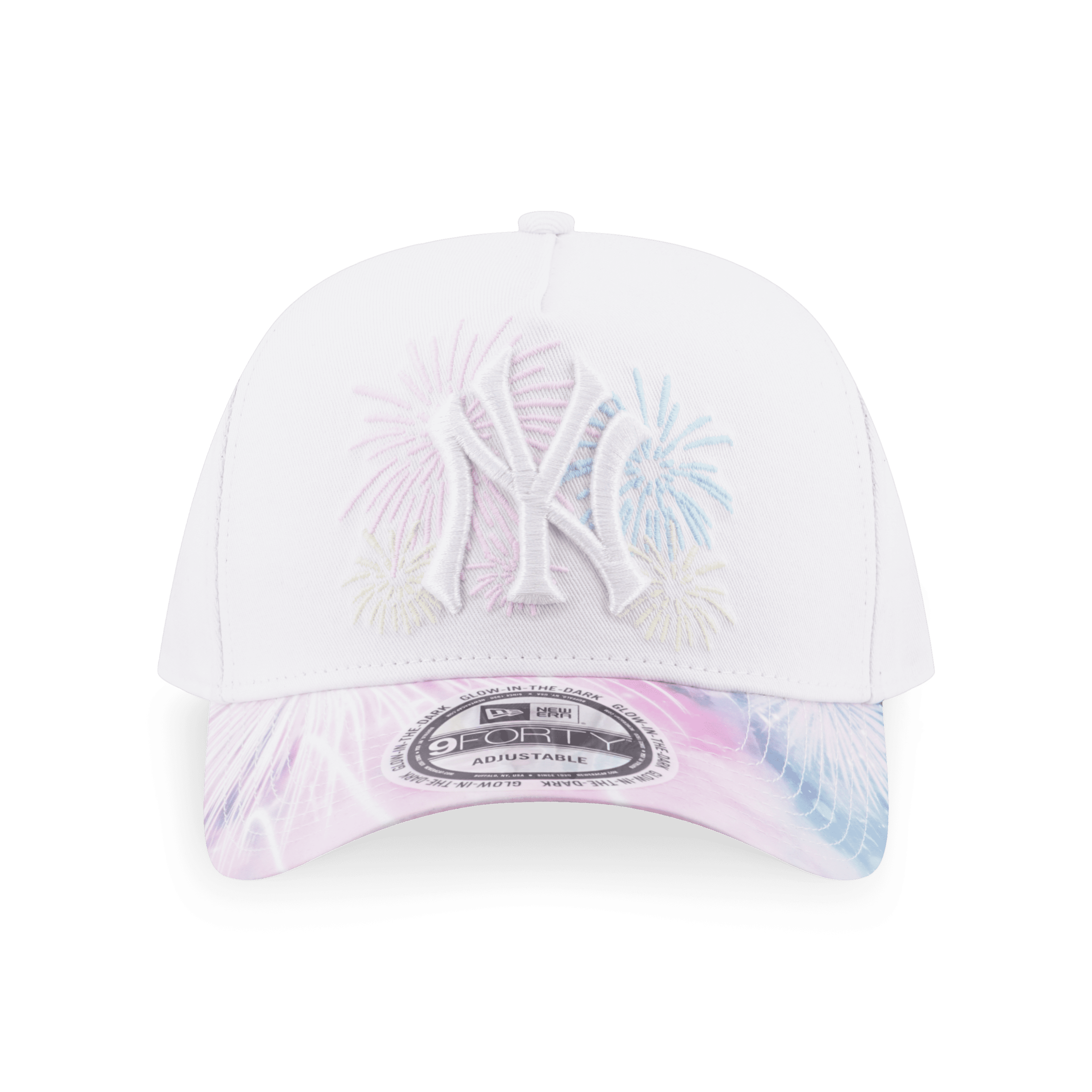 FIREWORKS 9FORTY® / 9FORTY® AF│系列則採用日本花火大會作為設計靈感,以煙花的美態,配合經典帽型9FOFTY及9FORTY AF,每款帽型均備有黑、白兩款經典配色,男女生均適合配戴。