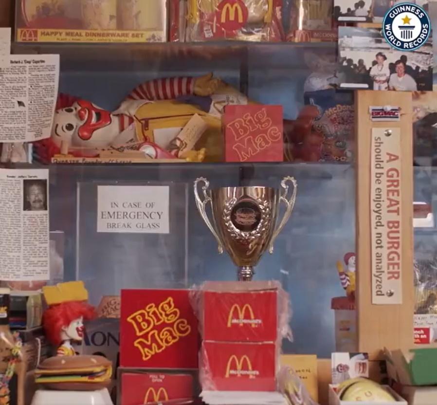 Don Gorske保存收據及包裝盒。(Twitter)