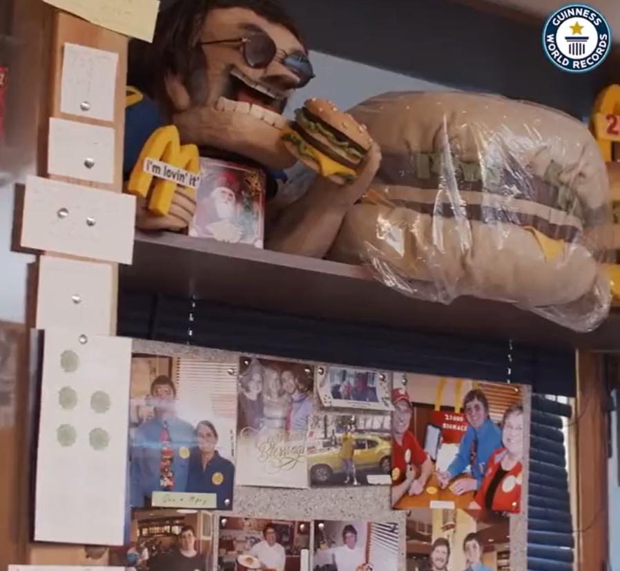 Don Gorske保存收據及包裝盒。(Twitter)