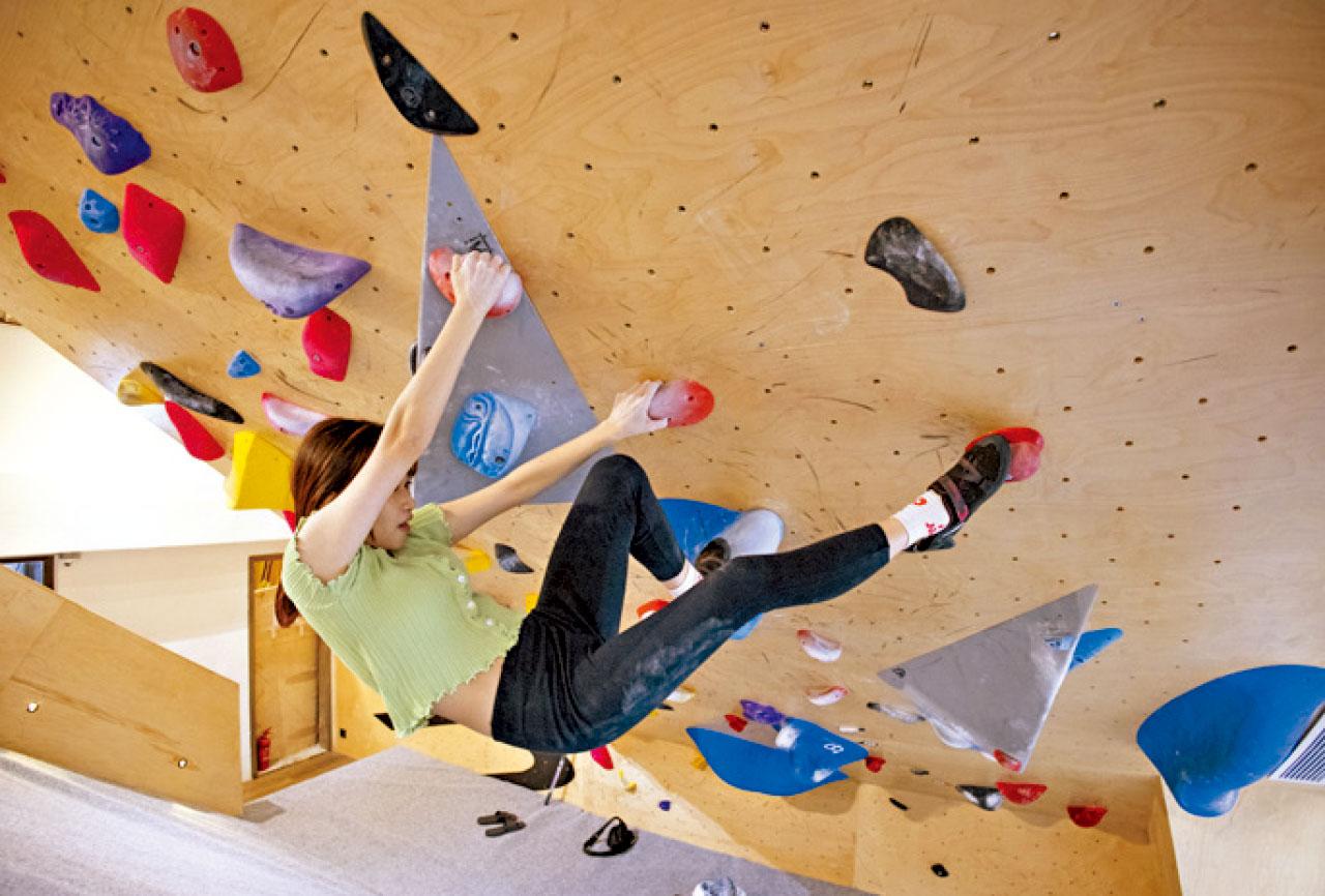 灣仔商廈室內抱石場挑戰高難度55度滑梯斜牆+新手必知3大技巧