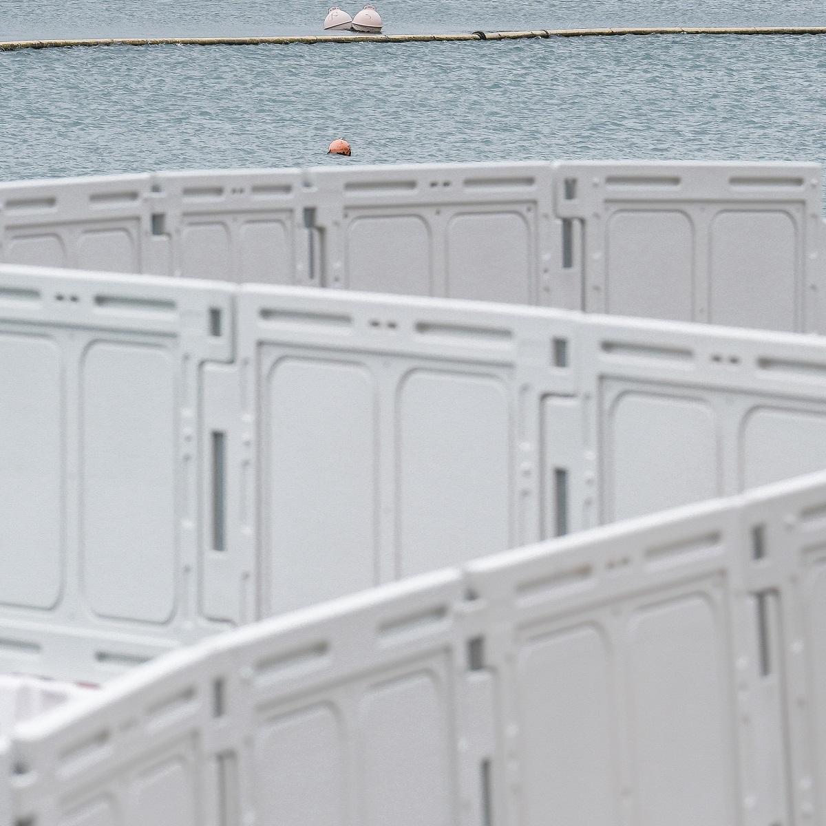 政府早前以疫情為由,圍封沙灘禁止市民進入。(夏家朗攝)