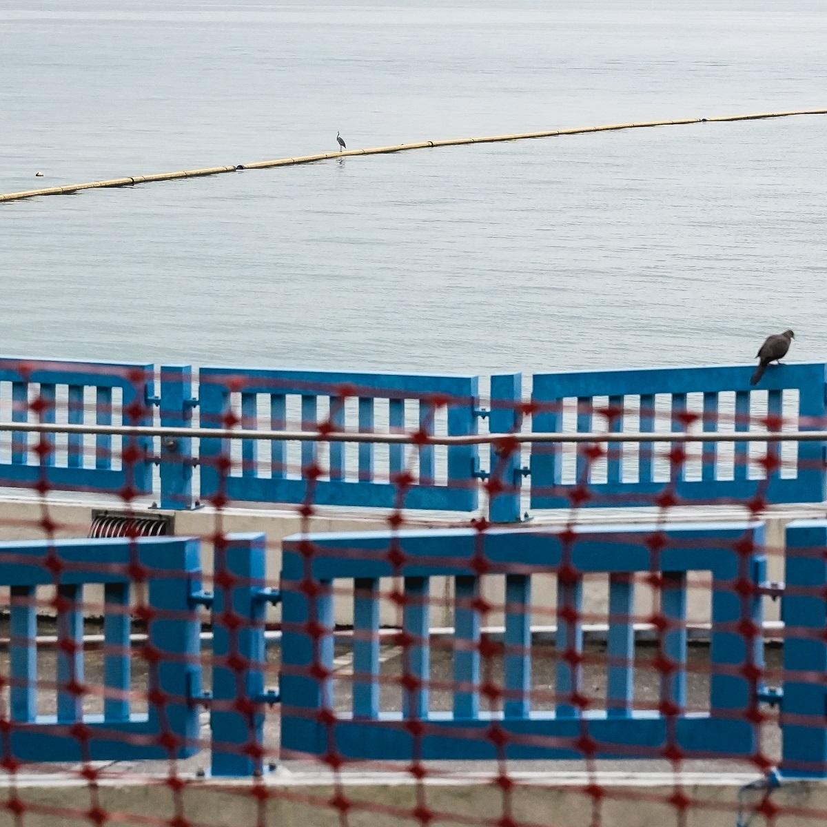 政府早前以疫情為由,圍封沙灘禁止市民進入。(夏家朗攝)