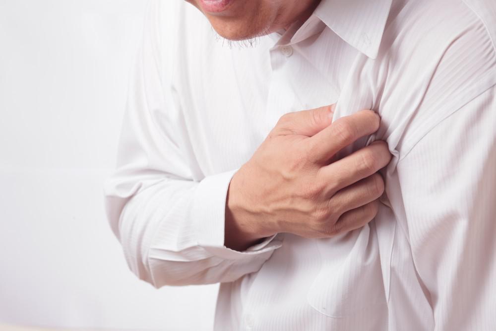 氣喘、體能下降及呼吸困難是肺動脈高壓的症狀