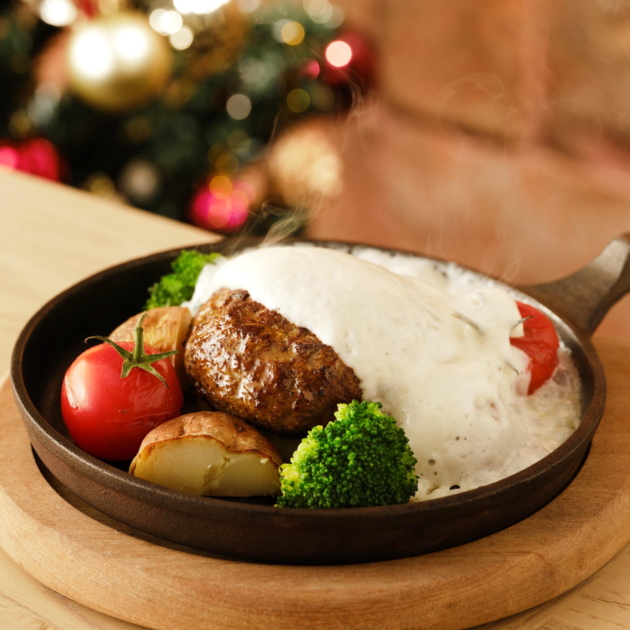 Grill Tajimaya主打即叫即製鐵板漢堡扒。