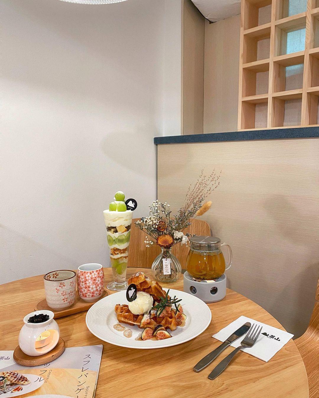 疏乎厘班戟、芭菲、窩夫等等都是招牌產品(相片來源:instagram:eat4forever)