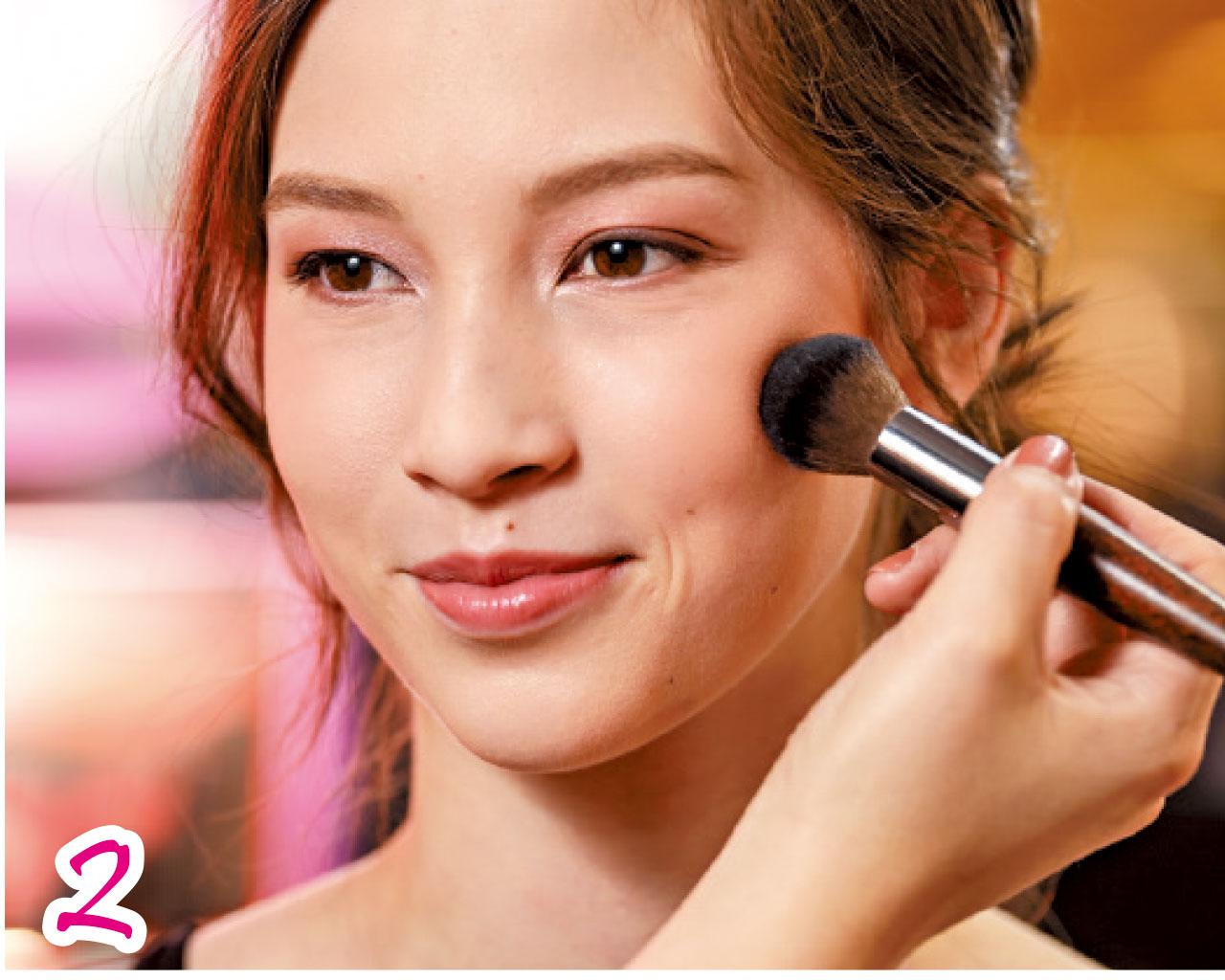 MAKE UP FOR EVER 柔霧新粉底