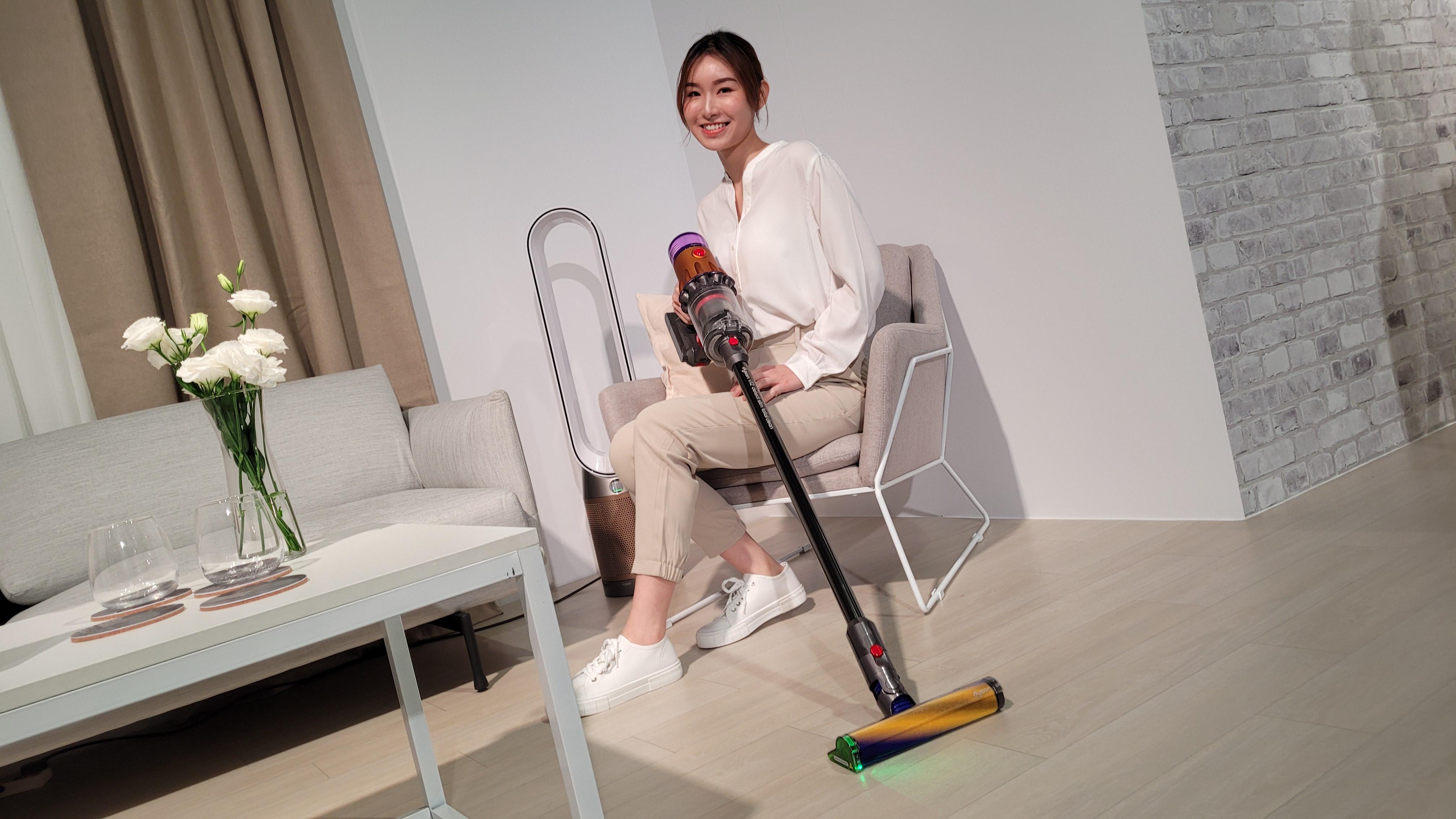 V12 Detect Slim改良單手操控感,並配備最先進的Hyperdymium摩打。