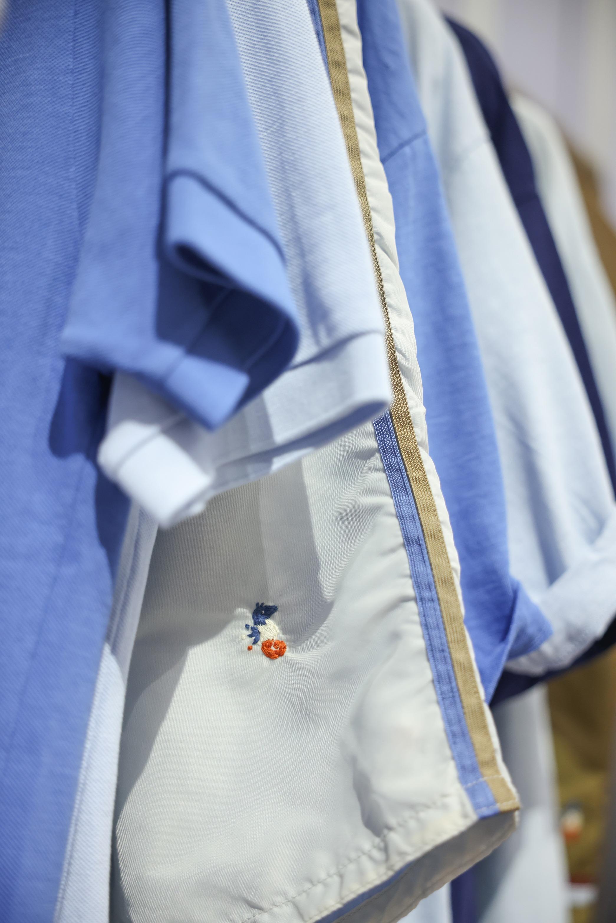 在葉山物語中,海馬刺繡以三色呈現。