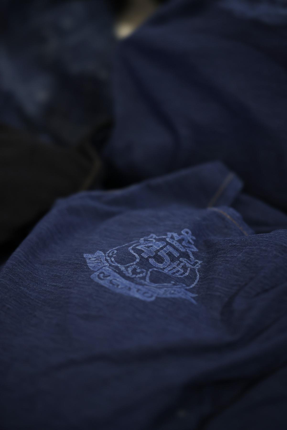 限定45周年Logo,以R(Ari)-ga-to字樣為設計靈感,伴隨去年已經加入45R大家庭的鯨魚圖案POCO-CHAN,與大家同慶45周年。