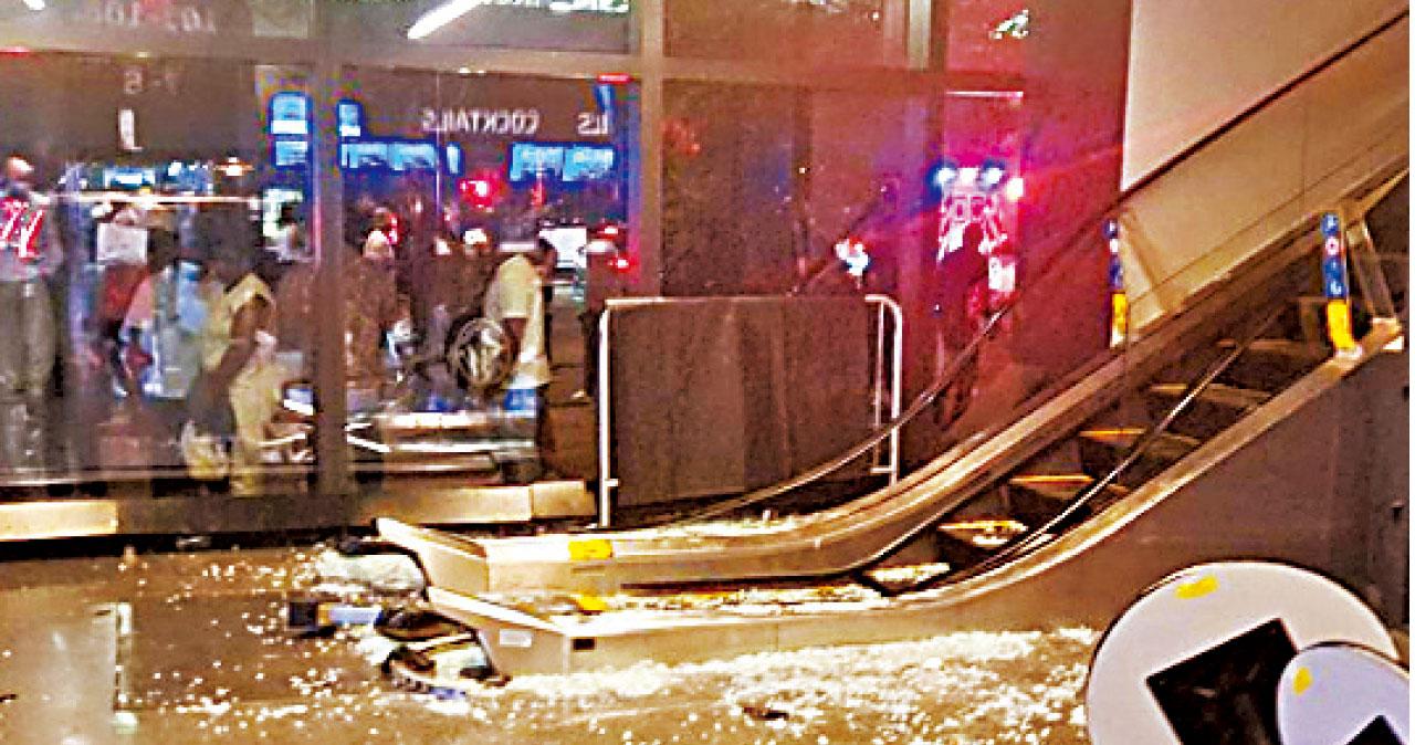 紐約拳賽爆槍擊謠言 壓爆扶手電梯 觀眾急逃多人傷