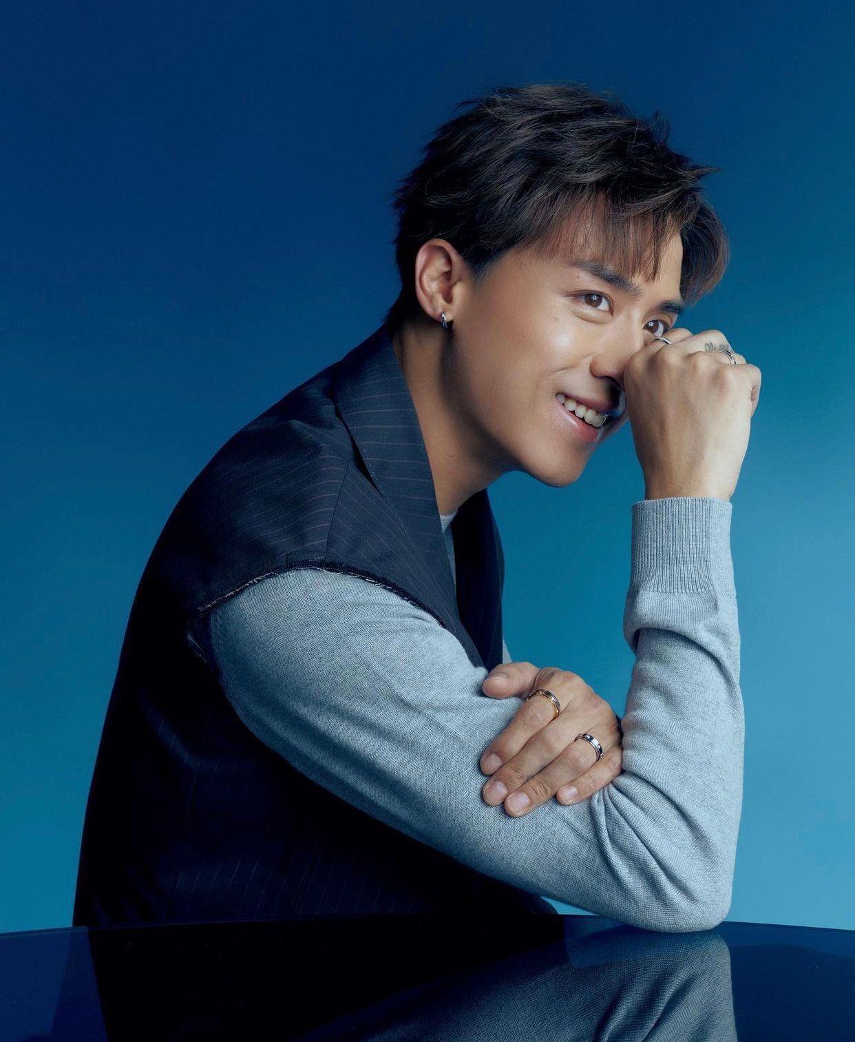 AK為Piaget拍攝的一輯廣告硬照。