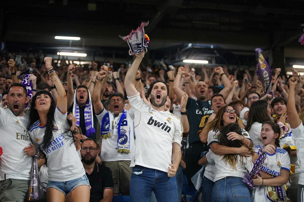 皇馬先開紀錄,球迷歡喜若狂。(美聯社)