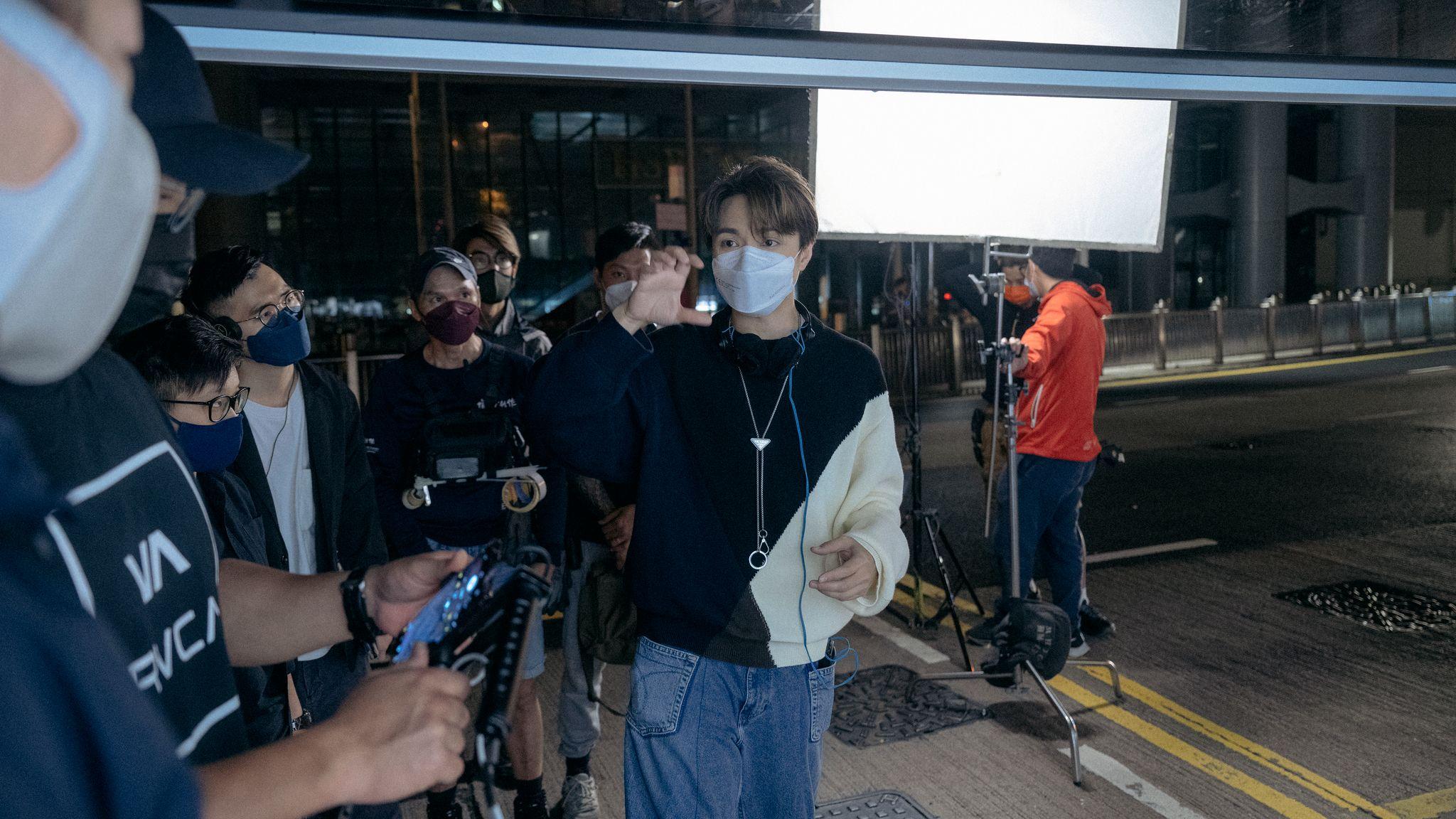 張敬軒處男作向「前夫」致敬 自揭曾受朋友所託拎MIRROR海報