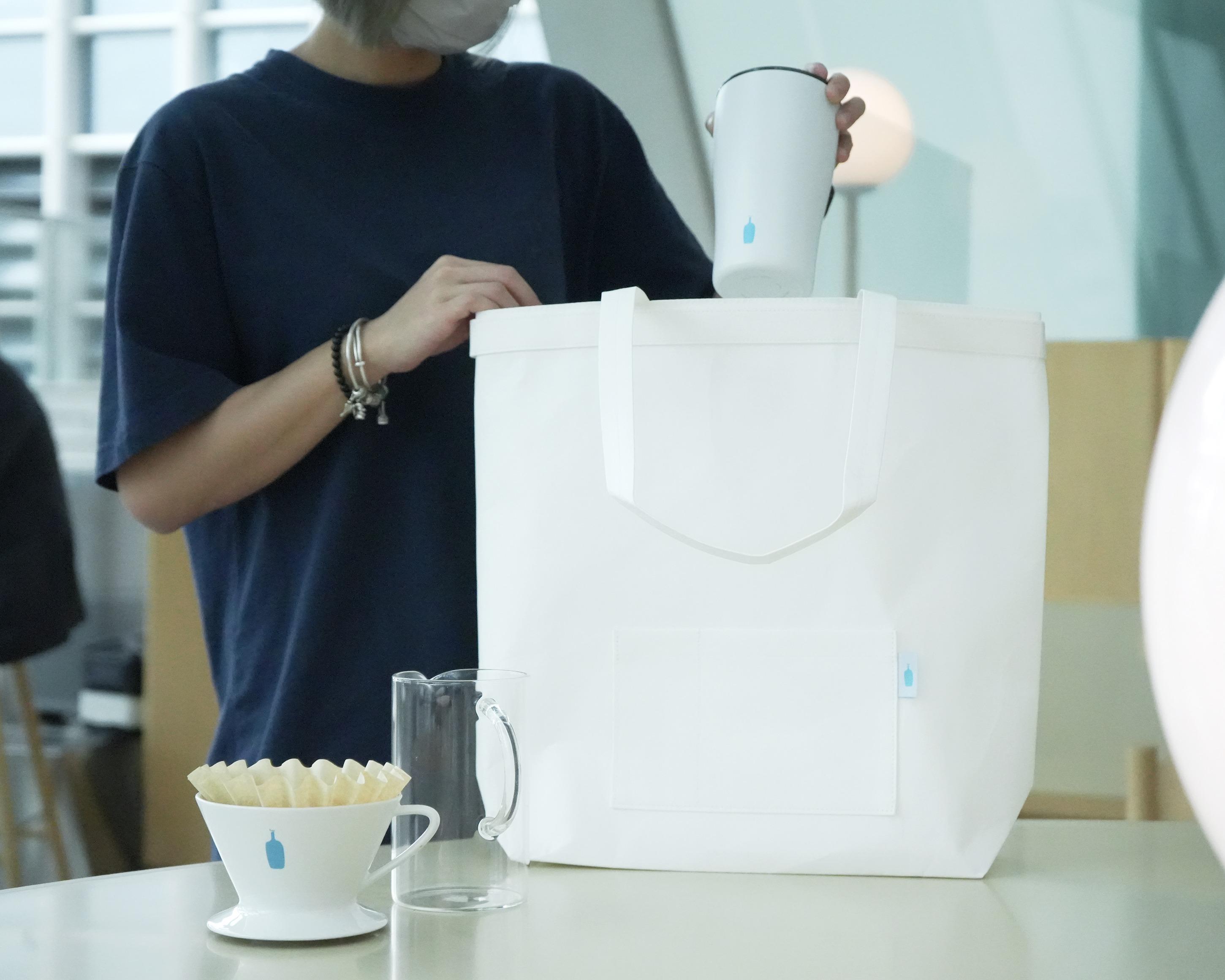BLUE BOTTLE COFEE x MO 2-WAYS TOTE $300
