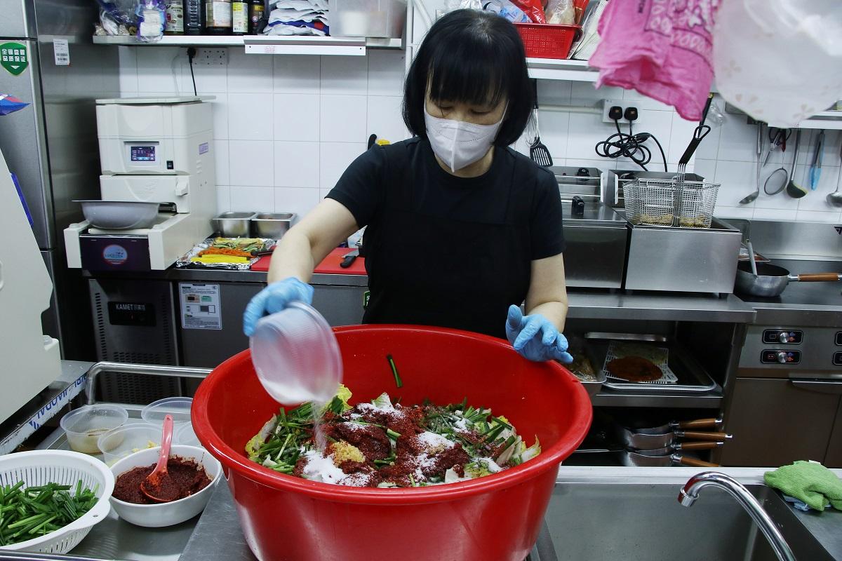 新鮮辣泡菜是招牌貨,每日新鮮製作