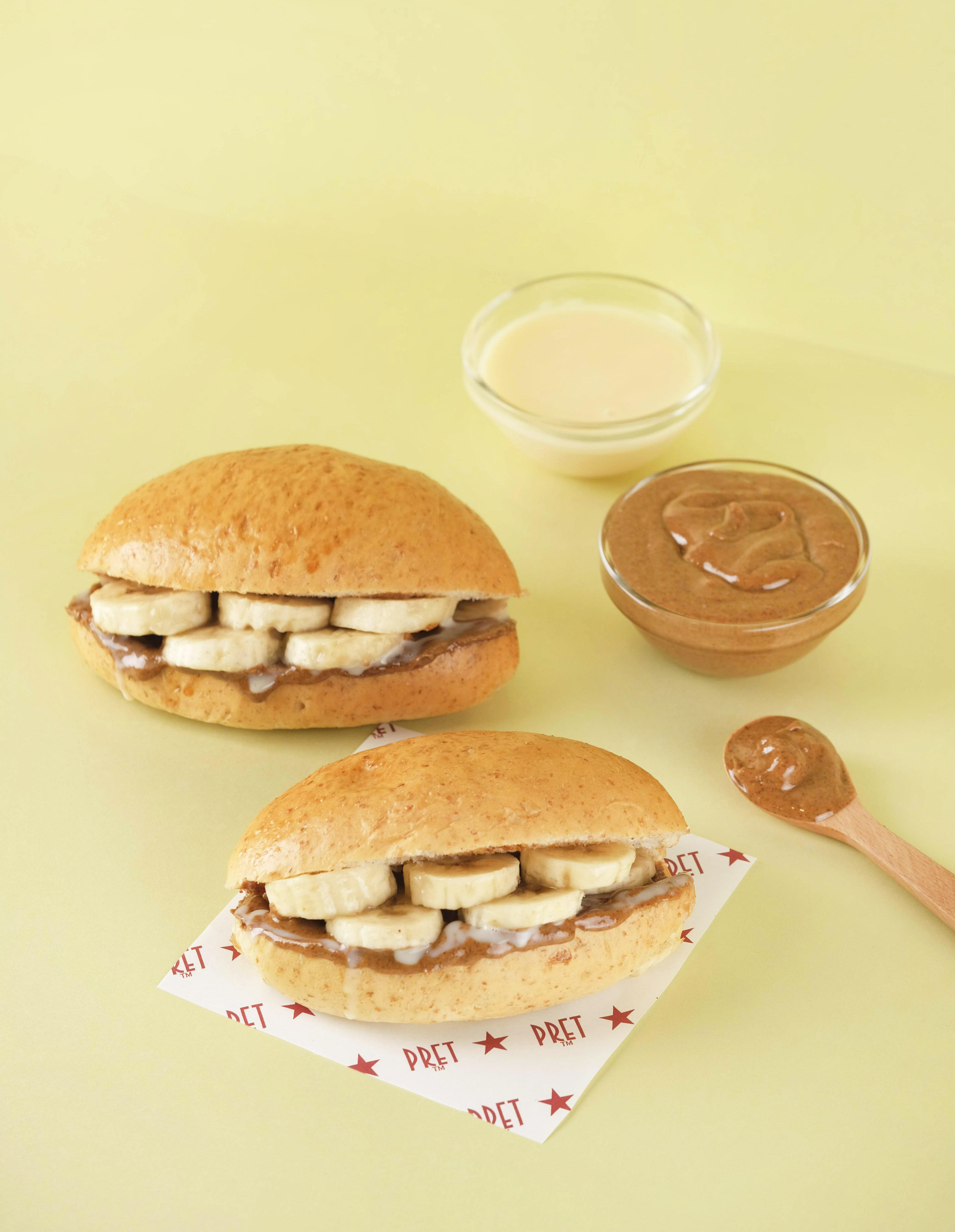 「香蕉杏仁醬全麥法式軟包」(HKD$17)