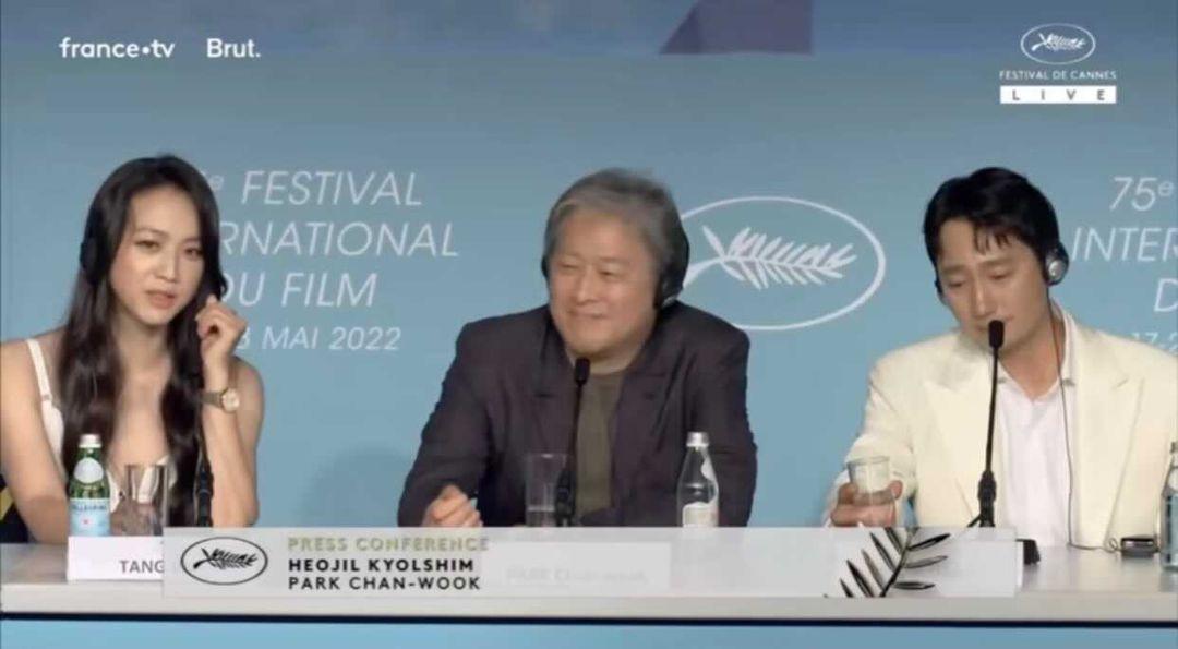 《報復式分手》女主的湯唯出席記者會。