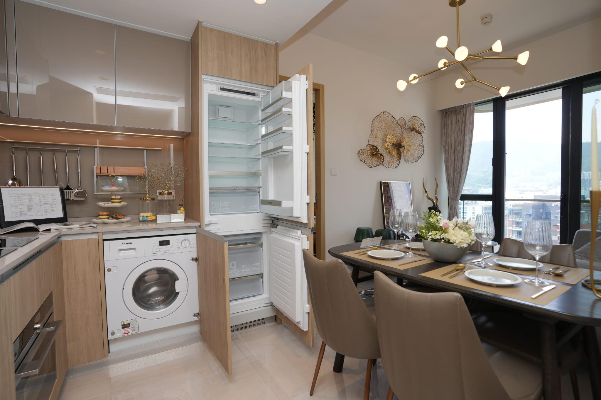 今日開放的瀚名一房示範單位為12樓A室,實用面積409方呎。