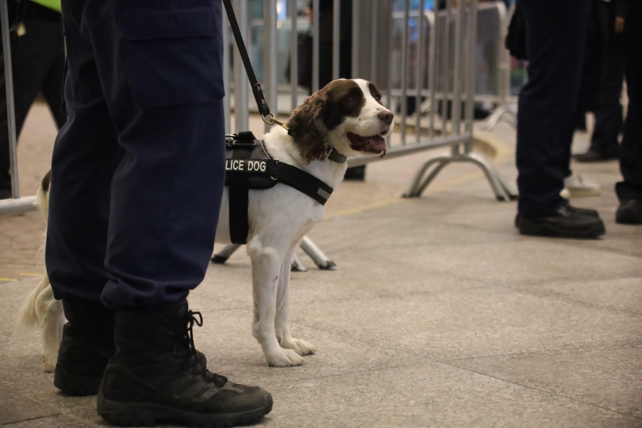 警方加強布防。(鍾式明攝)