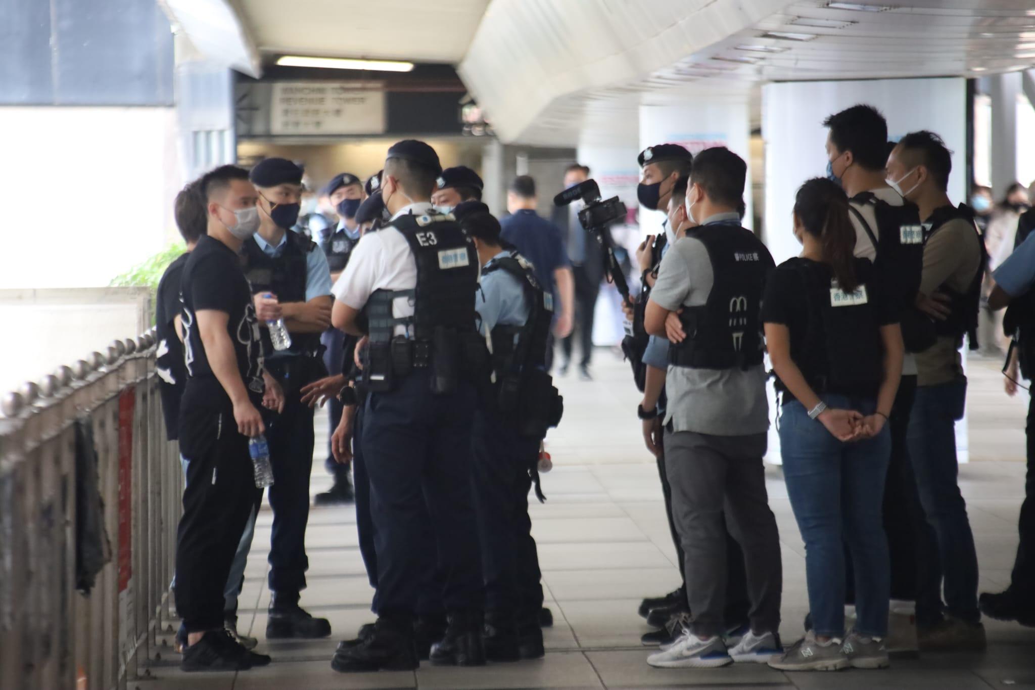 警方加強布防。(鍾式明攝)