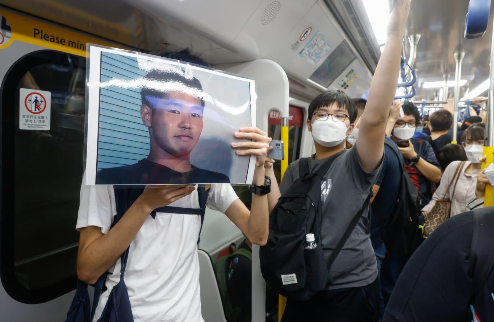 東鐵綫過海段|紅磡過海很興奮 逾百鐵路迷通宵等首班車