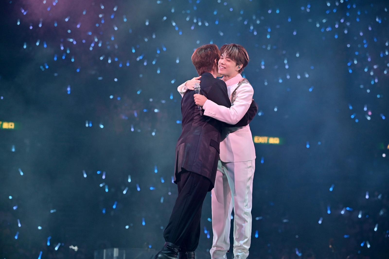 張敬軒演唱會|姜濤現身任嘉賓 張敬軒:佢一直冇停止令自己進步4