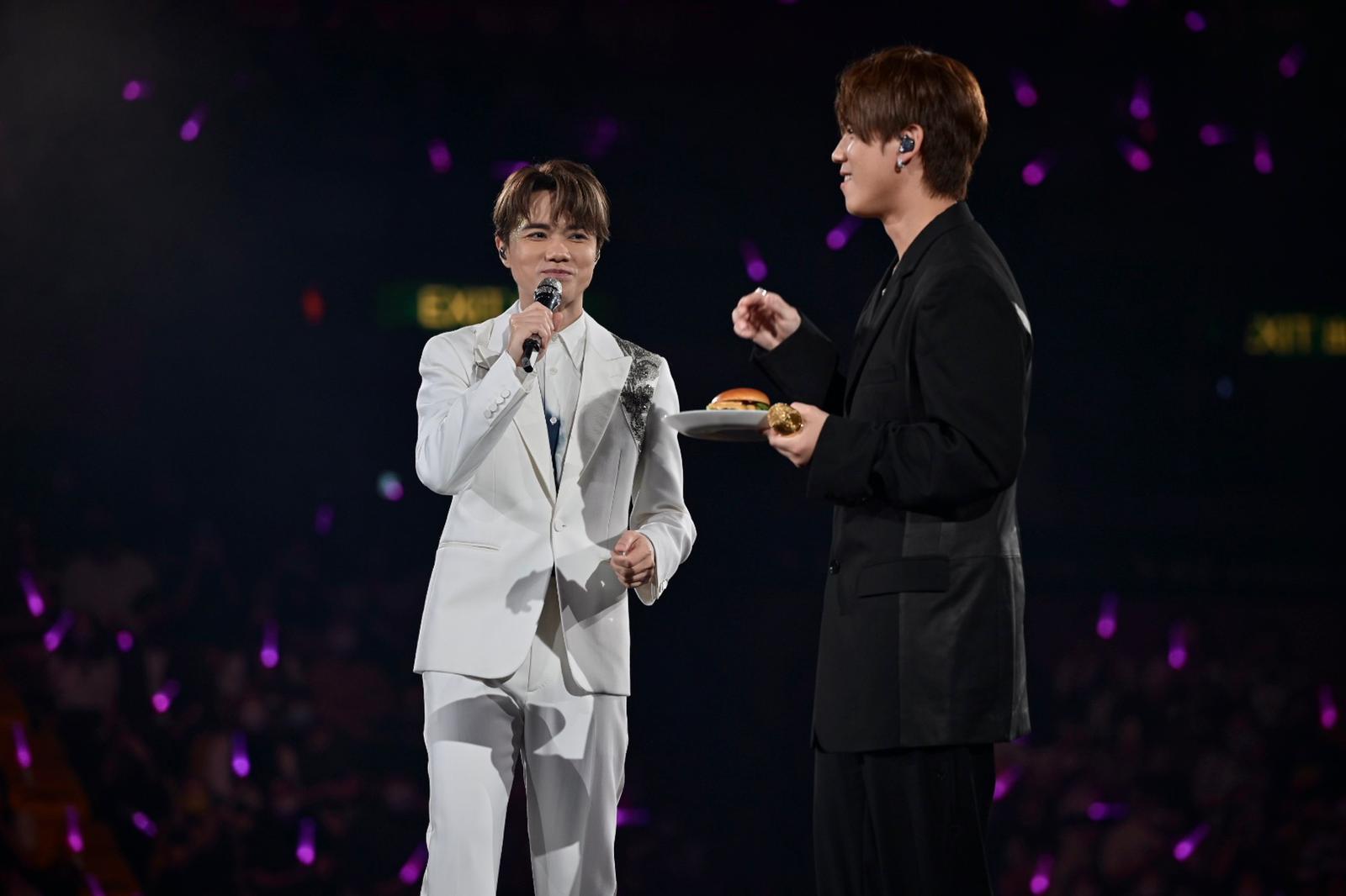 張敬軒演唱會|姜濤現身任嘉賓 張敬軒:佢一直冇停止令自己進步12